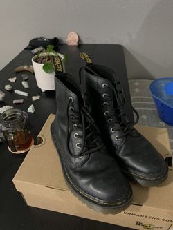 Doc Martens Boots