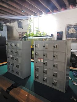 Gym style cubicle combo lockers