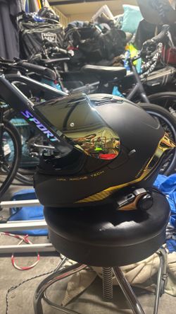 XL Black/Gold Motorcycle Helmet with comm