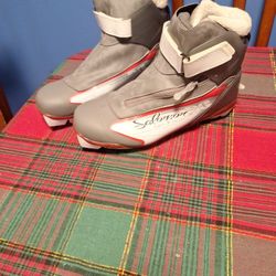 Salomon Sns Alpine Boots Size Us 9/ Euro41