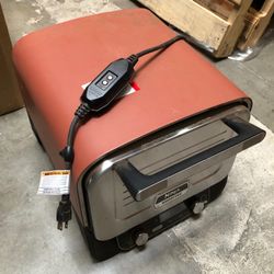 Ninja - Woodfire Pizza Oven, 8-in-1 Outdoor Oven, 5 Pizza Settings, 700°F, Smoker, Woodfire Technology, Electric - Terracotta Red SM16