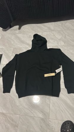 ESSENTIAL HOODIE
