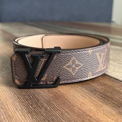 Louis Vuitton x Supreme Monogram Belt Black Size 30-33 (42/105) for Sale in  Conyers, GA - OfferUp