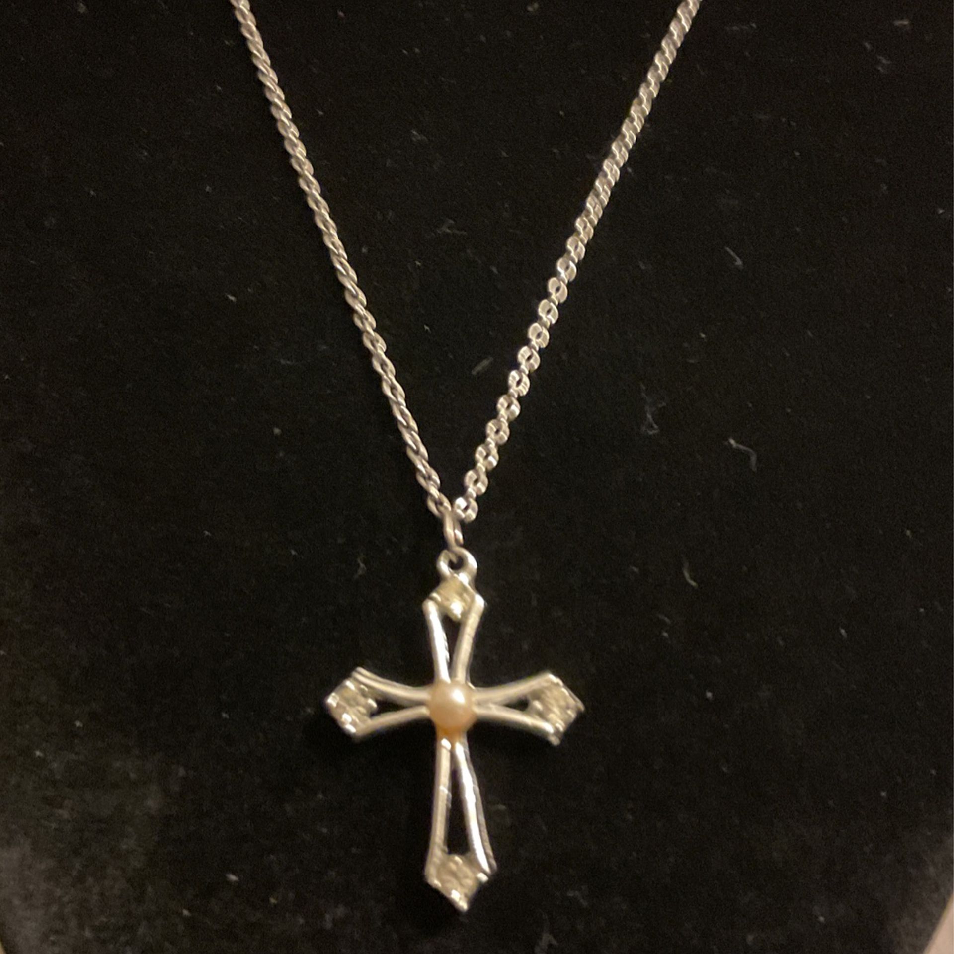 SilverTone Necklace With Cross Pendant …rhinestones And Pearl