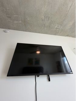 VIZIO D-Series 40" Class 1080p Full-Array LED HD Smart TV & Mount
