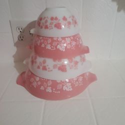 Vintage Midcentury Pink Gooseberry Bowl Set 