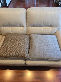 Free cushions - 2 Green and 2 Brown (total 4) 18 inch x 18 inch. New. Never used.