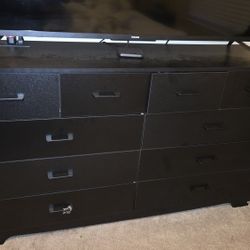 10 Drawer Dresser