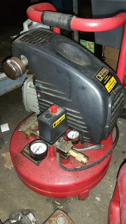 Black Bull 4 gallon Pancake Compressor 120v