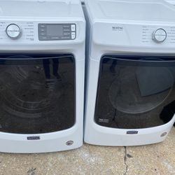 Selling Maytag washer and dryer with warranty 