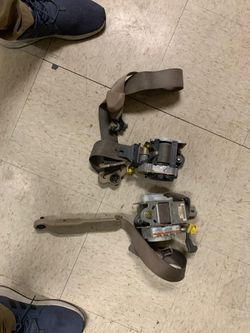 Honda seat belts