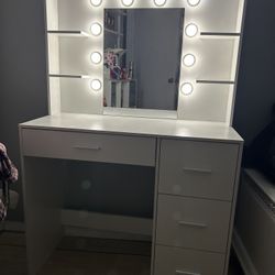 makeup vanity 