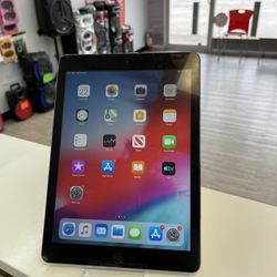 Apple Unlokced IPad Air 16GB storage ,it Comes With Charging Cable 