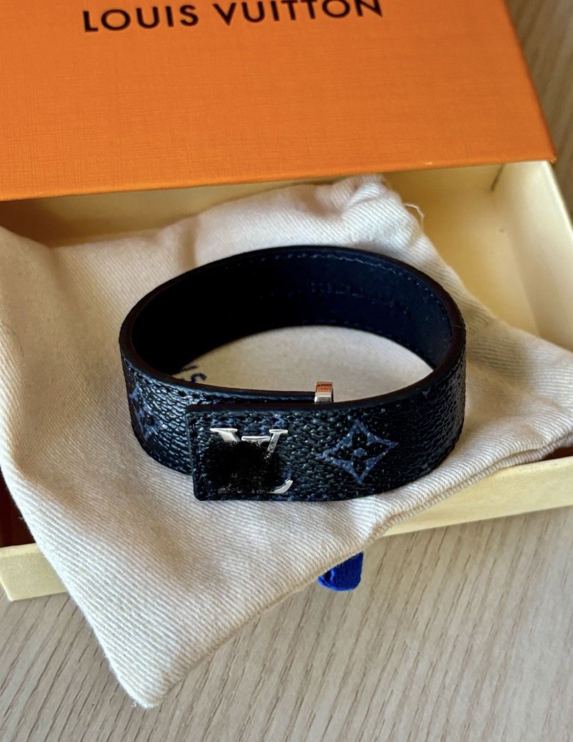Lv Slim Bracelet