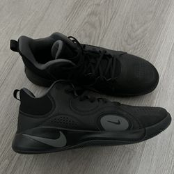 Men’s Nike Shoes 11.5