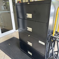 Filing Cabinet With Key 