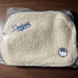 Dodgers Hello Kitty Night Exclusive Fanny Pack ( Bag )
