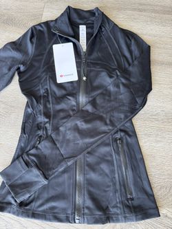 Lululemon Define