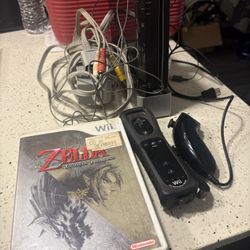 Nintendo Wii (RVL-001) With 3 Games And Controller