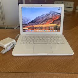 Apple MacBook White 