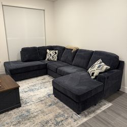 Ashley Furniture Albar Place Cobalt Sectional