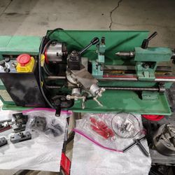 Grizzly 7x12 Mini Lathe G8688