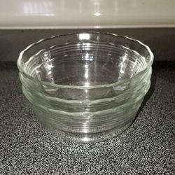 Lot Pyrex & Clear Glass Bowls Auction