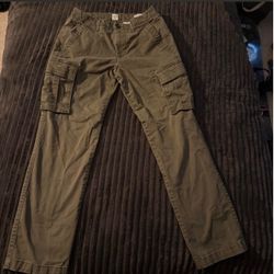 Gap cargo green.