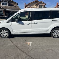 2022 Ford Transit Connect Xlt 7 Passenger  44k Miles