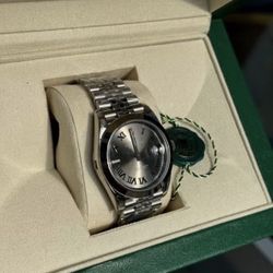 (300$)Rolex Datejust 41 Slate Roman Dial Smooth Bezel Jubilee