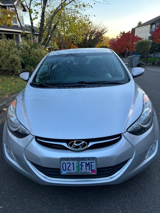2012 Hyundai Elantra
