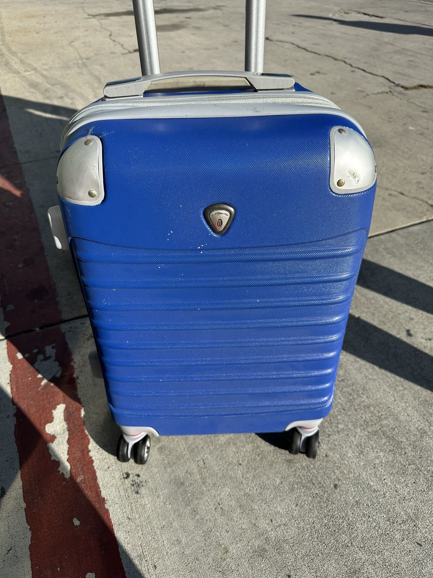 Suitcase Luggage Has 4 Wheels Working Excellent $20