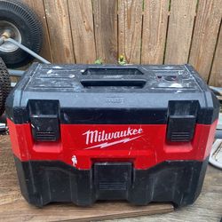 Miluakee 18 Volt Shop Vac