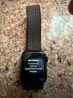 Nike Apple Watch SE 2nd gen 40 mm
