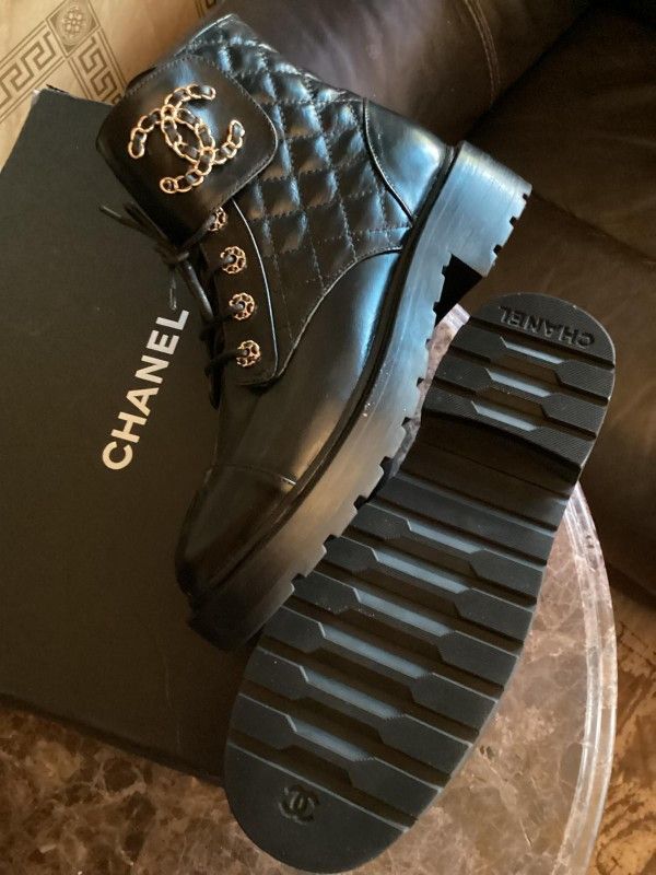 New Designer Boots With Box Size 9-10