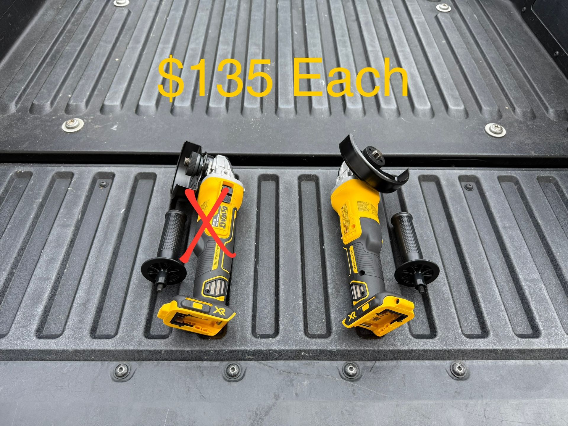 NEW DEWALT 20V MAX XR Cordless Brushless 4.5 in. Slide Switch Small Angle Grinder with Kickback Brake (Tool Only)