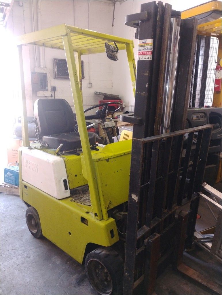 Clark C500-30, 3000 Capacity