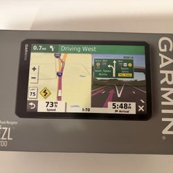 Garmin Dezl  OTR700 7’’GPS Truck and Car Navigator