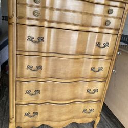NICE CHEST  WITH 5 DRAWERS