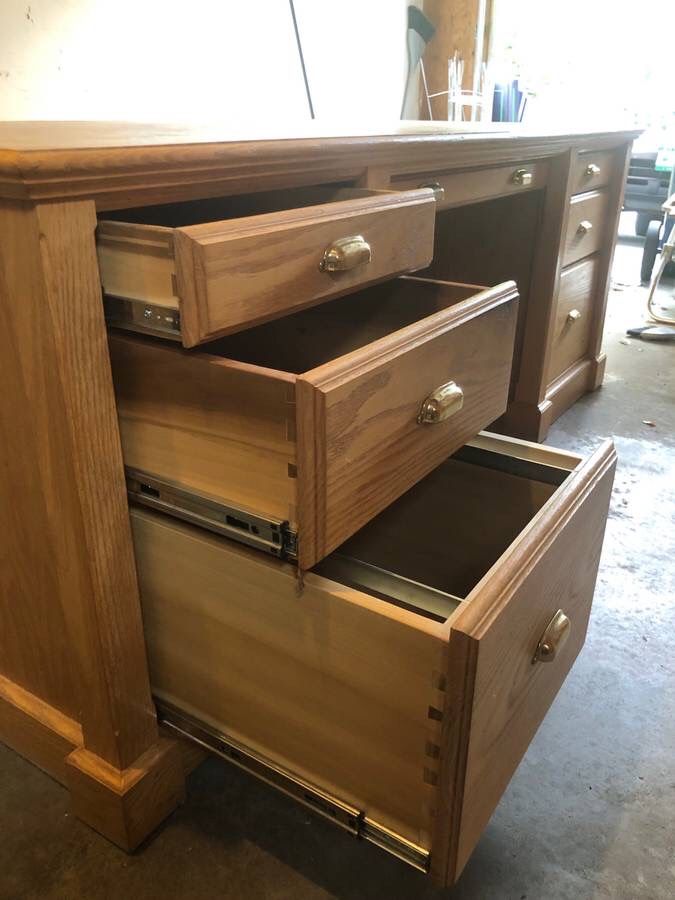 Executive desk By Paul Zenaty