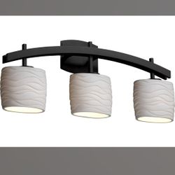 3 LIGHT BATHROOM VANITY LIGHT