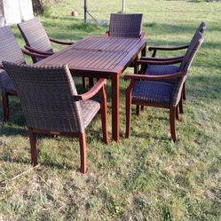 Patio Table With Chairs 