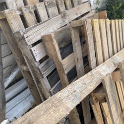 Free Wood Pallets
