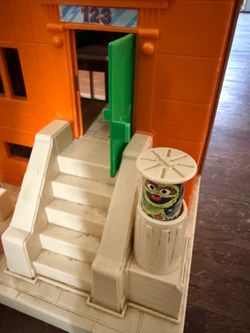 Vintage 1984 Sesame Street Hoopers Store