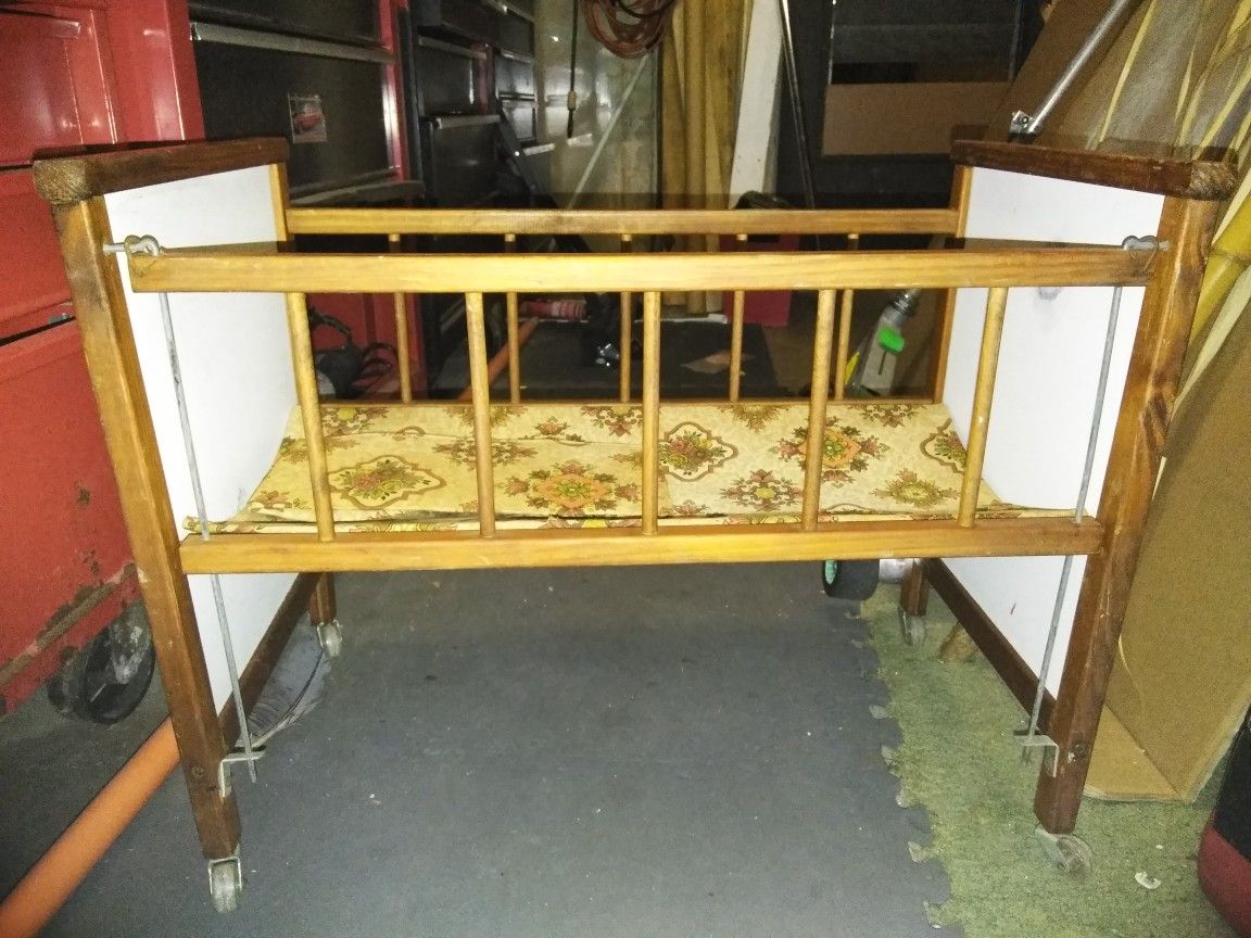 Antique doll bed