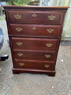 Dresser