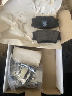 New Rear Brake Pads Set 2012-2018 Toyota Rav3