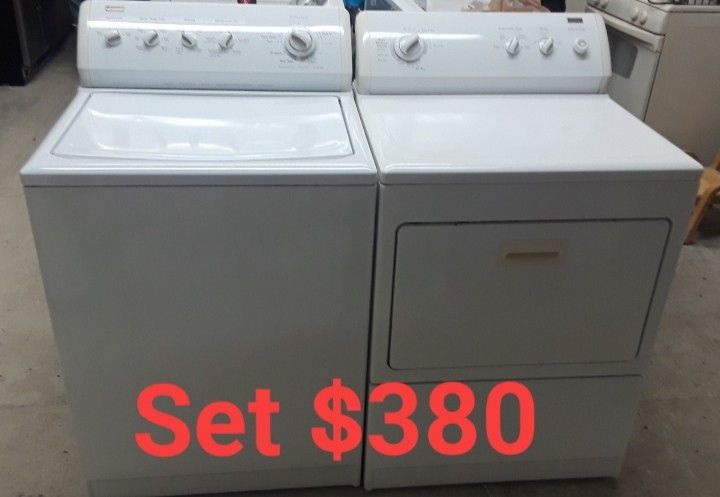 Set de lavadora y secadora en perfecta con diciones para más información estamos ubicado 3022 w 63 st