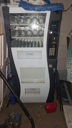 Soda/ snack machine