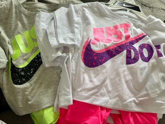 Girls Nike 2 piece short set